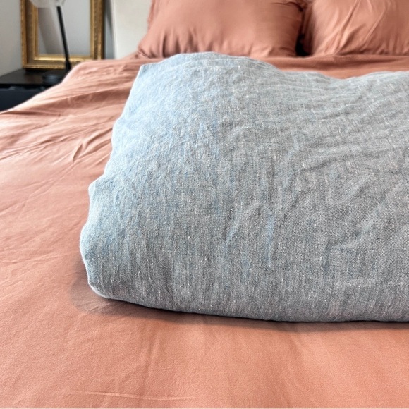 Pottery Barn Belgian Flax Linen Duvet Cover Gray King/Cali King - Picture 3 of 6